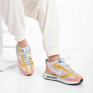 Nike Air Max Dawn Sneaker sz 6.5